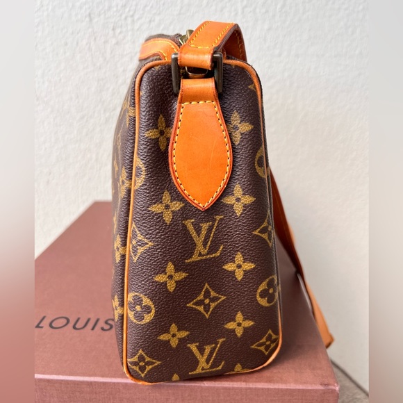 🔥🔥RARE🔥🔥Louis Vuitton Cite 2 Way Bag - Picture 2 of 13